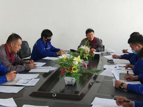 魯蒙公司召開月度經營分析會70