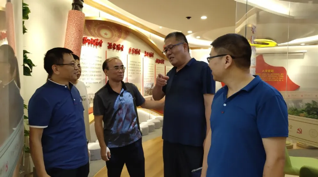 市檔案館領導到集團調(diào)研指導工作81