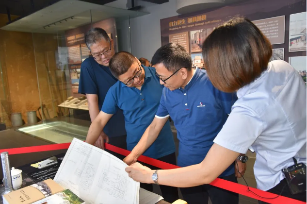 市檔案館領導到集團調(diào)研指導工作81